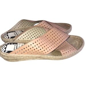 Dolce Vita Women’s Sandals Loki Tan Pink Perforated 7 1/2